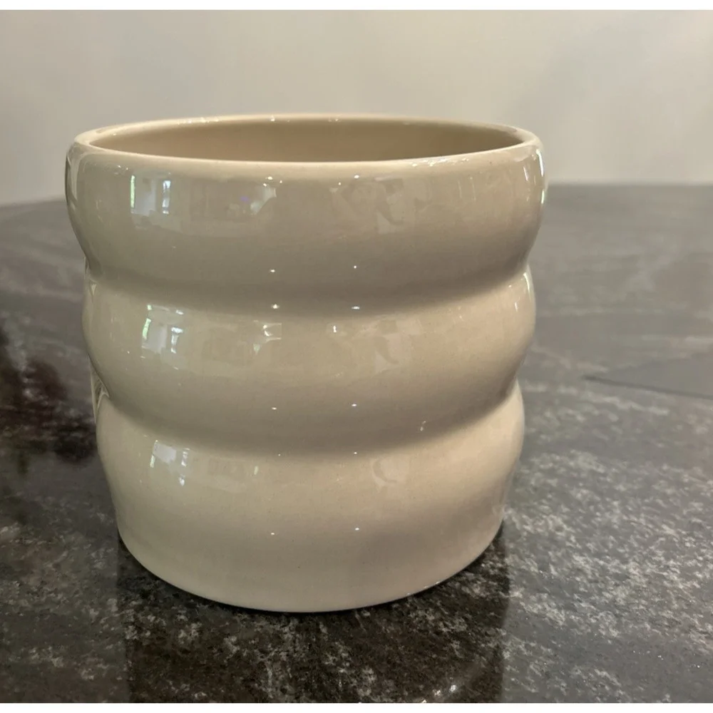 IKEA HasselBukett Ceramic Flower Vase Makeup Holder Plants Storage Beige 4.75